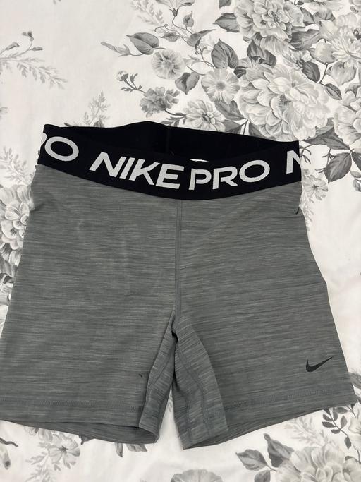 Buy & Sell Park Hill Sheffield - Photos for Women’s Shorts