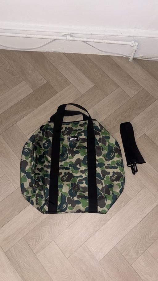 Buy & Sell Brixton South East London - Photos for Bape camo duffle bag with strap
