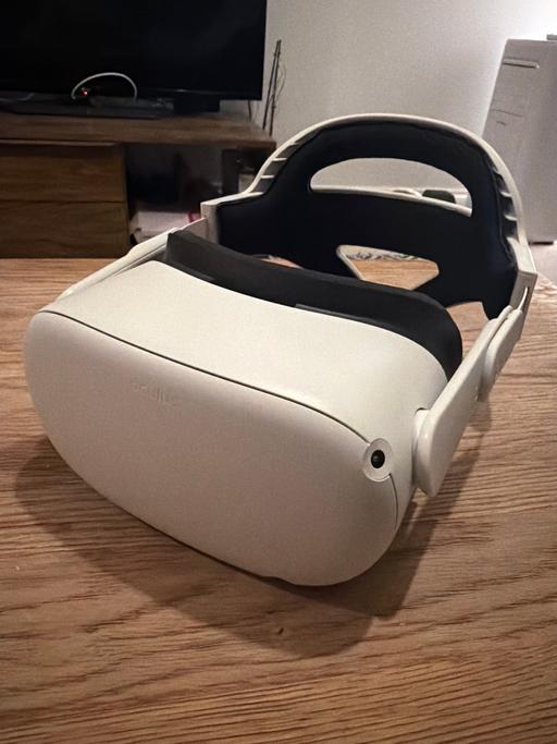 Buy & Sell St Luke`s Central London - Photos for Oculus Quest 2 VR.