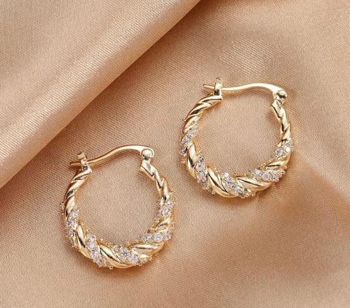 Buy & Sell Northville South Gloucestershire - Photos for Exquisite Sparkling Rhinestone twist earrings