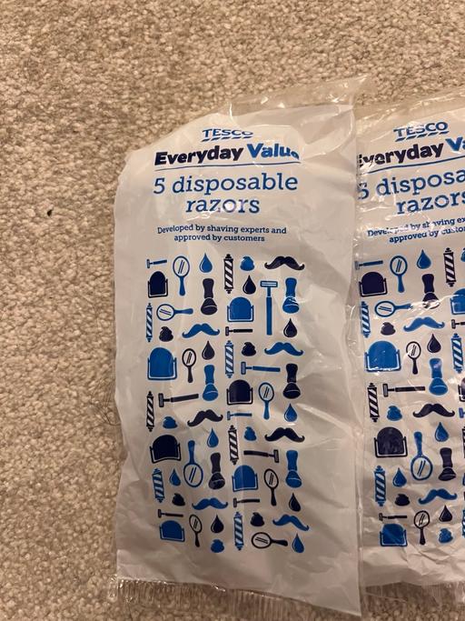 Buy & Sell Hackney East London - Photos for Tesco Everyday Value Razors - 3 Pack Bundle
