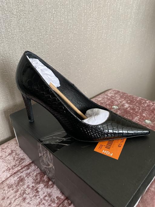 Buy & Sell Finedon North Northamptonshire - Photos for Curved heel leather court shoe