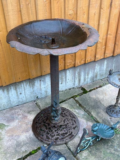 Buy & Sell Bilston Wolverhampton - Photos for Bird baths
