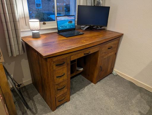 Buy & Sell Old Windsor Windsor and Maidenhead - Photos for Solid wood desk