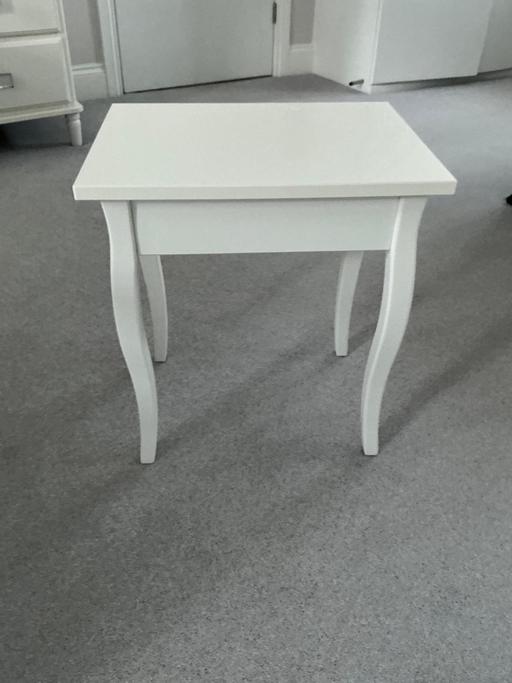 Buy & Sell Old Town Eastbourne - Photos for Small White Table