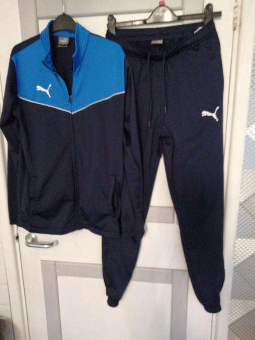 Buy & Sell Wednesfield Wolverhampton - Photos for Tracksuit size*M* sorry not mine