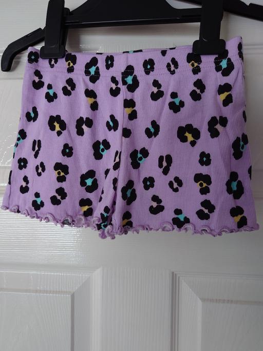 Buy & Sell Woodthorpe Charnwood - Photos for Girls purple shorts size 5-6 years