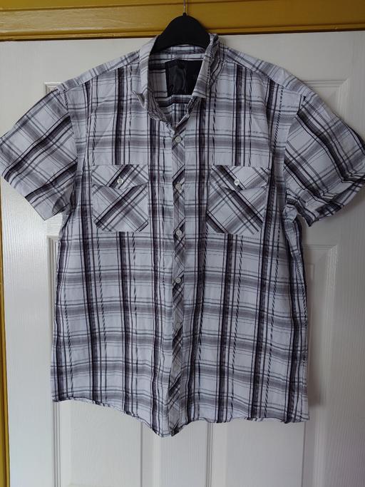 Buy & Sell Woodthorpe Charnwood - Photos for Mens white/grey shorts sleeve shirt size XL