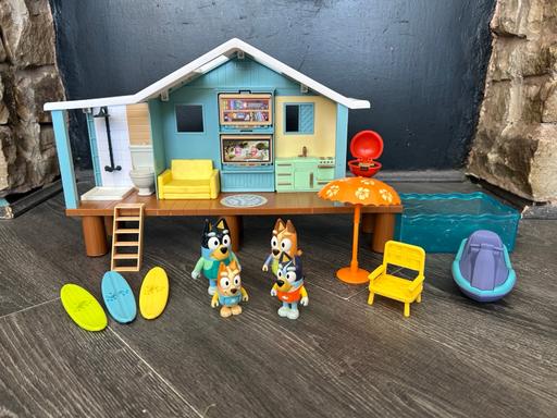 Buy & Sell Four Oaks Birmingham - Photos for Bluey Beach House & Characters