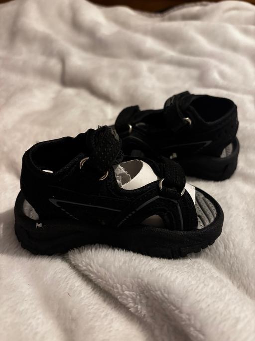 Buy & Sell Fleetwood Wyre - Photos for Slazenger Sandals toddler size 4