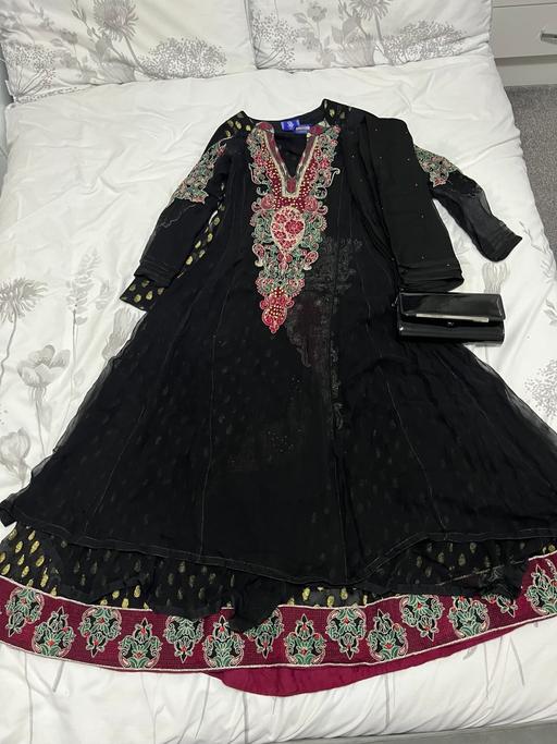 Buy & Sell Worsthorne Burnley - Photos for Clothes