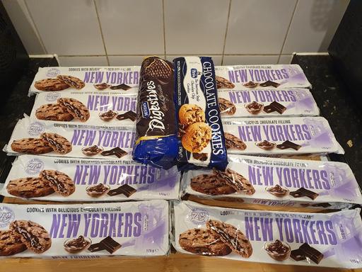 Buy & Sell Sydenham Hill South East London - Photos for 12 x packs of chocolate biscuits