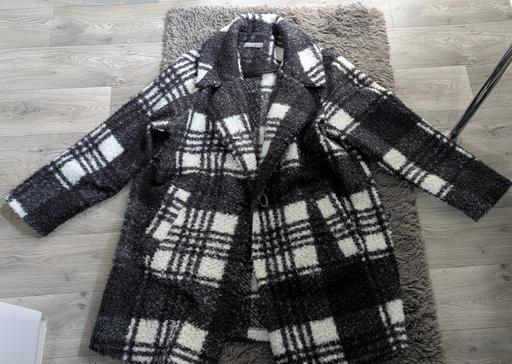 Buy & Sell Woodcross Wolverhampton - Photos for coat size 18
