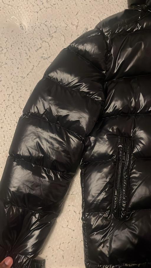 Buy & Sell Waltham Forest East London - Photos for Moncler Maya size 4
