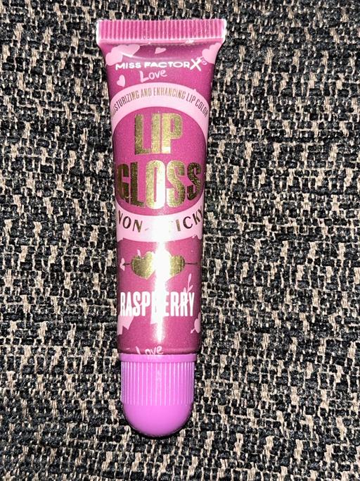 Buy & Sell Northville South Gloucestershire - Photos for Raspberry lip gloss