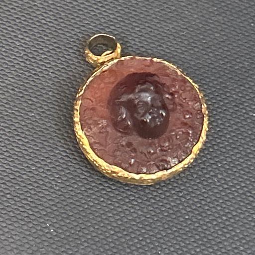 Buy & Sell Brooklands Milton Milton Keynes - Photos for 9ct gold vintage pendant