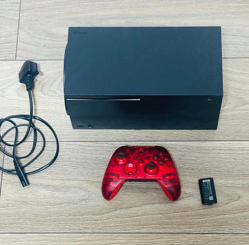 Buy & Sell Stourbridge Dudley - Photos for XBox Series X - 1TB 4K - Red Controller