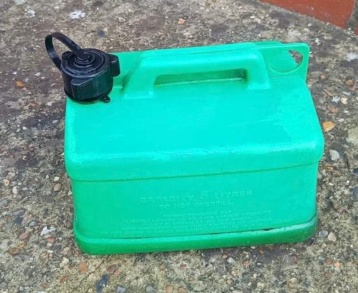 Vehicles Upper Walthamstow East London - Photos for Petrol Can Fuel Can Vehicle Car