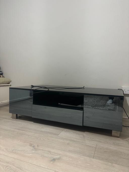 Buy & Sell Stepney Green East London - Photos for DFS tea table / tv stand