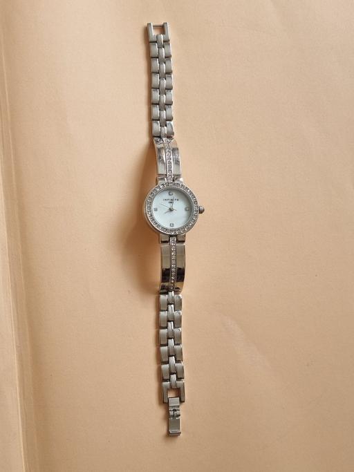 Buy & Sell Grafton Street Industrial Estate West Northamptonshire - Photos for Beautiful watch