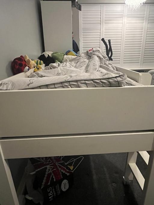 Buy & Sell Bexleyheath Bexley - Photos for Dreams wooden cabin bed few chips