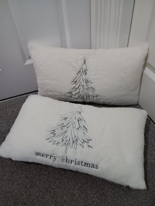 Buy & Sell Newton-Le-Willows Saint Helens - Photos for Christmas cushions