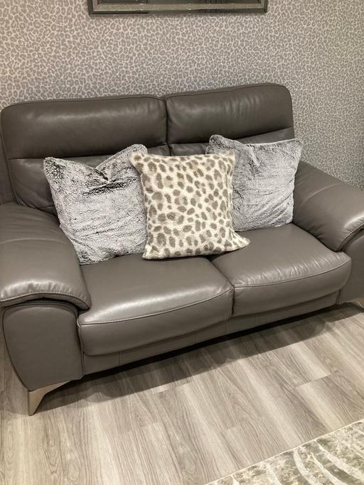 Buy & Sell Corringham Thurrock - Essex - Photos for Leather 2 seater