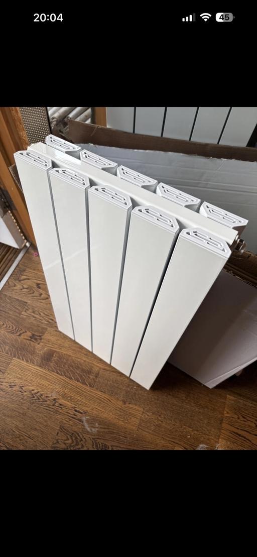 Buy & Sell Becontree East London - Photos for Designer Radiator 700mm x 400mm