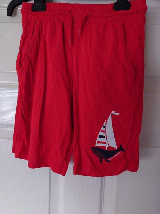 Buy & Sell Woodthorpe Charnwood - Photos for Boys red shorts size 8-9 years