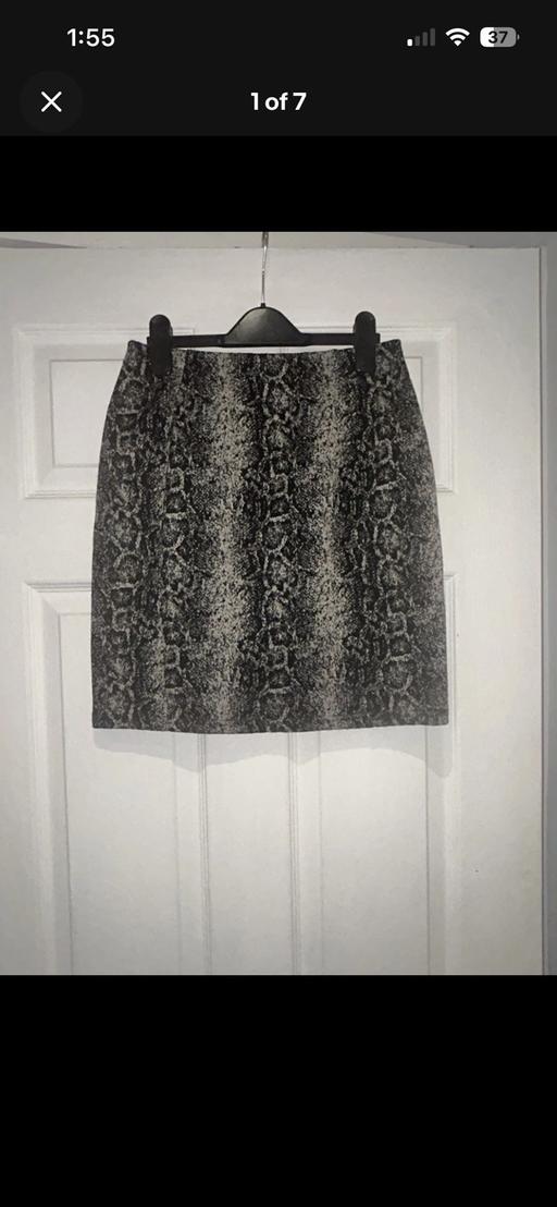 Buy & Sell Northville South Gloucestershire - Photos for Ladies papaya printed skirt size 10