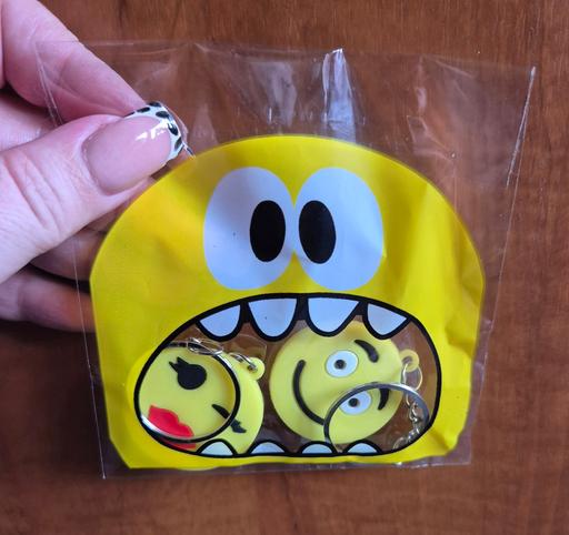 Buy & Sell Crumpsall Manchester - Photos for new 2pk Emoji Keychains
