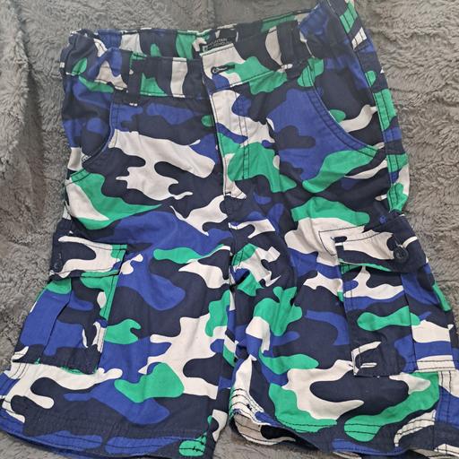 Buy & Sell Sutton Coldfield Birmingham - Photos for Mountain Warehouse shorts AGE 11-12