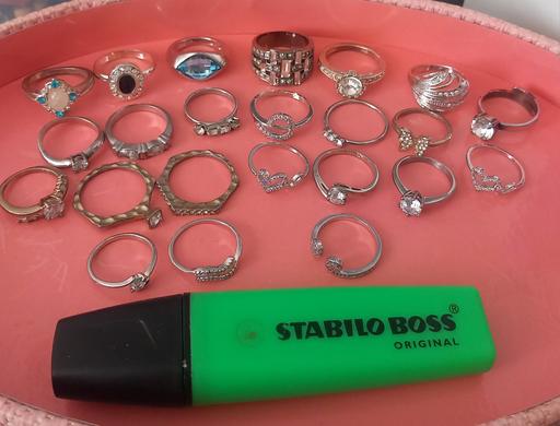 Buy & Sell Thatto Heath Saint Helens - Photos for 23 costume jewellery gemstone rings