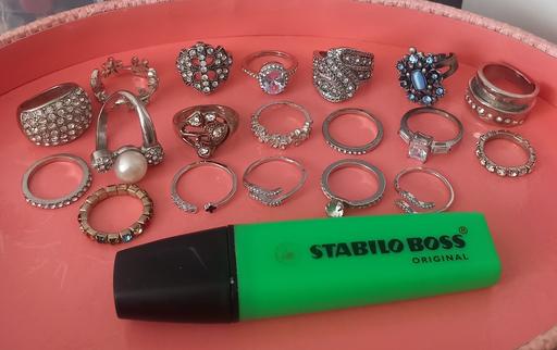 Buy & Sell Thatto Heath Saint Helens - Photos for 19 costume jewellery gemstone rings