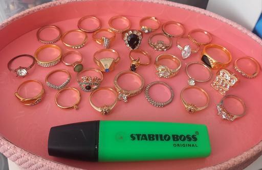 Buy & Sell Thatto Heath Saint Helens - Photos for 30 costume jewellery gemstone rings