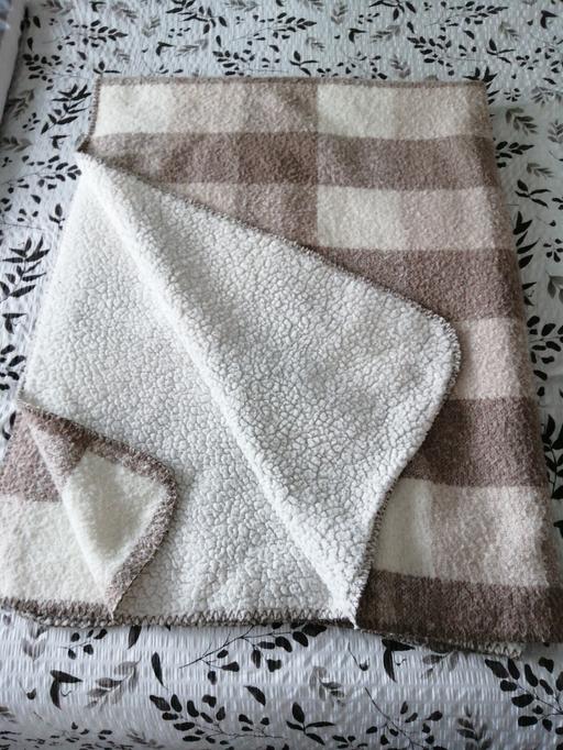 Buy & Sell Wednesfield Wolverhampton - Photos for Throw