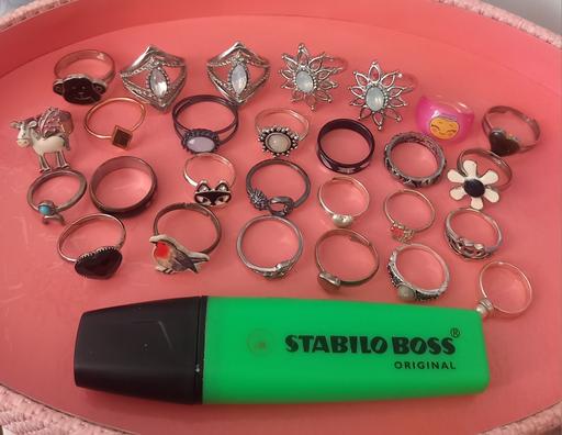 Buy & Sell Thatto Heath Saint Helens - Photos for 27 costume jewellery children's rings