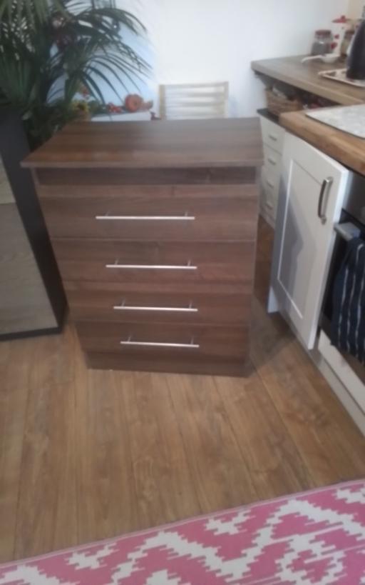 Buy & Sell Swinley Wigan - Photos for CHEST OF DRAWERS
