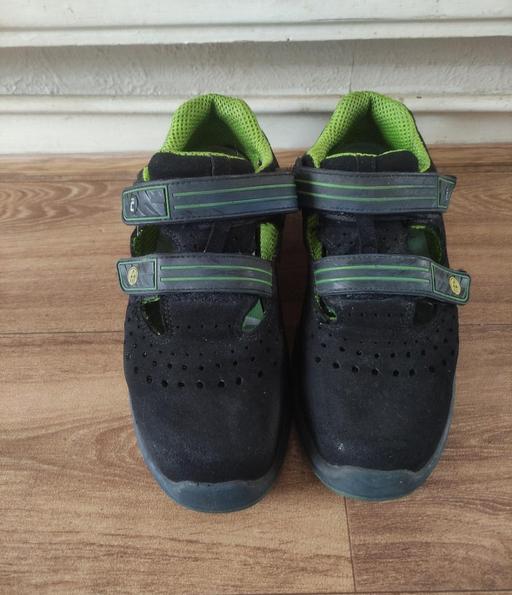 Buy & Sell Grafton Street Industrial Estate West Northamptonshire - Photos for Work shoes