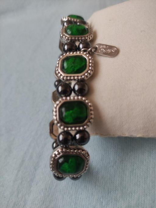 Buy & Sell Grafton Street Industrial Estate West Northamptonshire - Photos for Beautiful bracelet