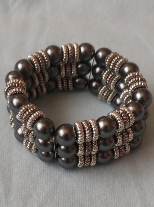 Buy & Sell Grafton Street Industrial Estate West Northamptonshire - Photos for Beautiful bracelet