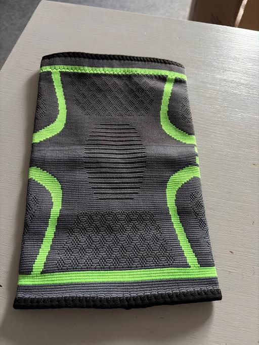 Buy & Sell Duckmanton Chesterfield - Photos for Knee strap