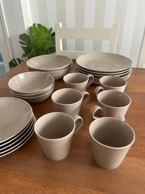 Buy & Sell Chatham Medway - Kent - Photos for Royal Doulton Gordon Ramsay Maze Taupe dinner