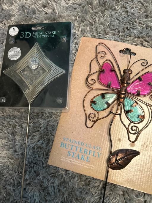 Buy & Sell Broadgreen Knowsley - Photos for 2 x garden stakes. Large. New