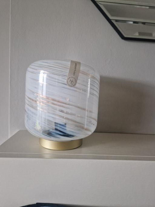 Buy & Sell Scholes Rotherham - Photos for New L battery operated lamp