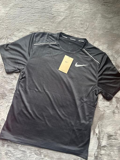 Buy & Sell Epsom and Ewell Surrey - Photos for Nike Miler size L - New Authentic- Below RRP