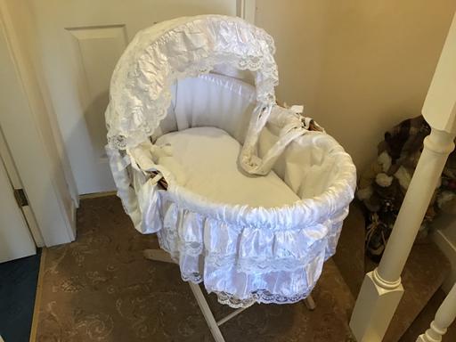 Buy & Sell Essington Wolverhampton - Photos for Lovely Moses basket & stand