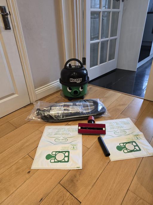 Buy & Sell Chigwell Epping Forest - Photos for Henry hoover PET