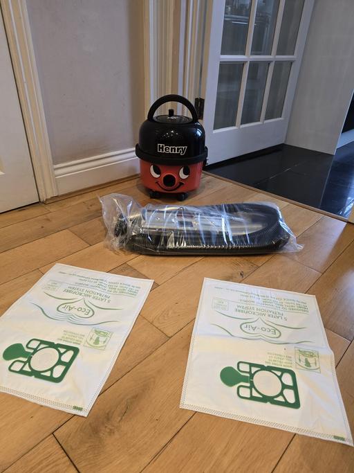 Buy & Sell Chigwell Epping Forest - Photos for HENRY HOOVER 1200W TWIN SPEED