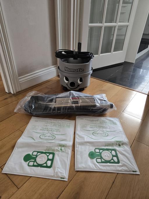 Buy & Sell Chigwell Epping Forest - Photos for Henry Hoover NUMATIC 1200W GREY